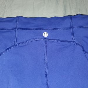 Lululemon leggings size 6